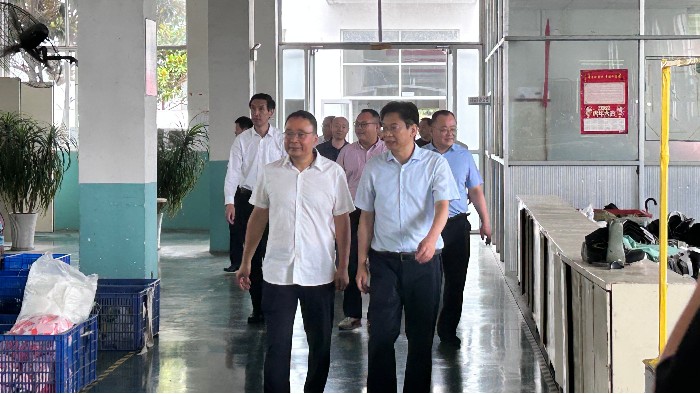 广东省发展改革委到门徒娱乐走访调研