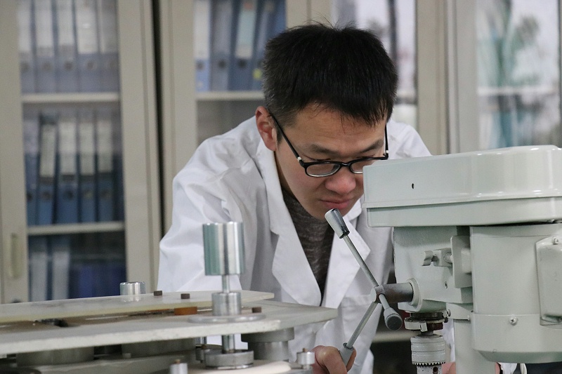 门徒娱乐防滑安全鞋安全测试