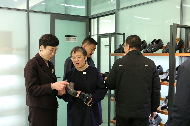 资讯|沂南县人民法院院长尹慧 一行莅临门徒娱乐调研指