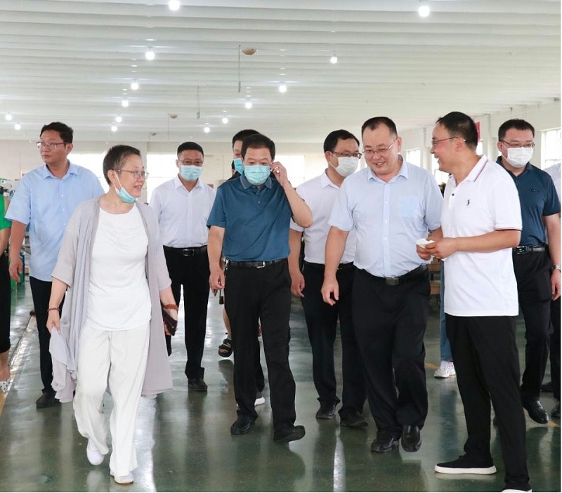 沂南县县长冉凡亚等一行莅临门徒娱乐